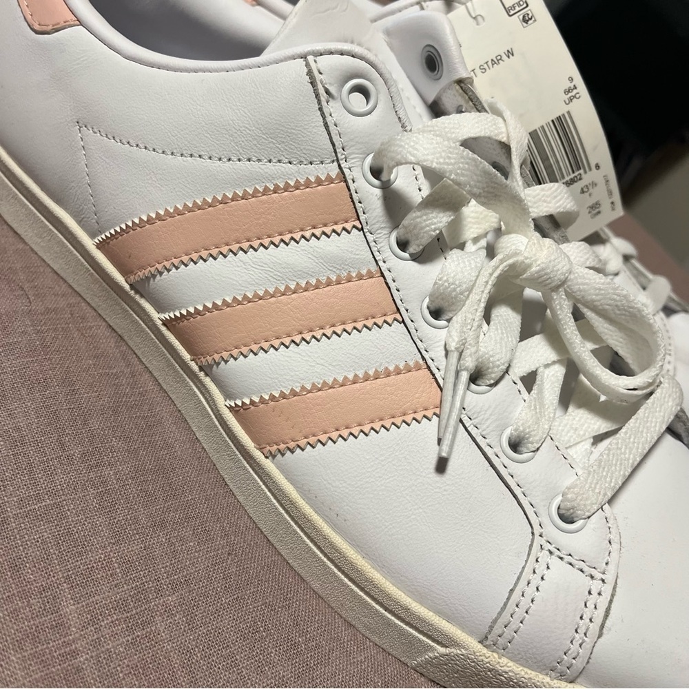 NWT Adidas Coast Star Sneakers Baby Pink/White Womens Size 10.5 - Picture 6 of 7